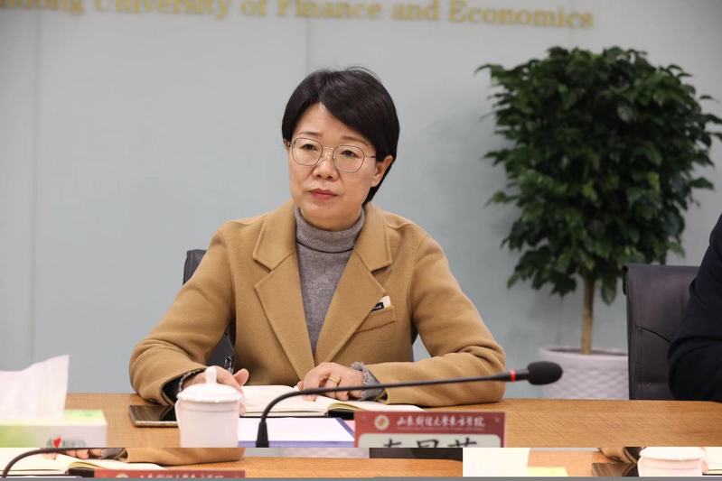 沂源县教育和体育局秦昌英一行来我校学习交流